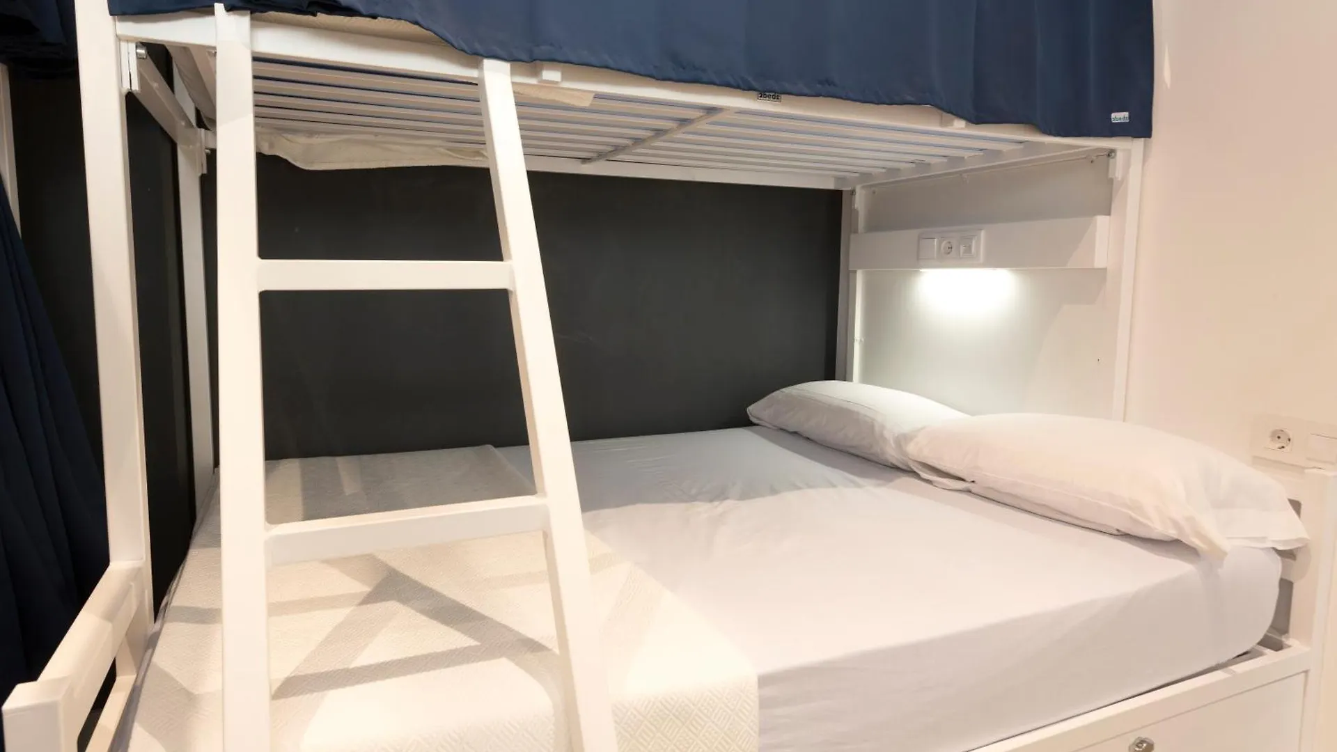 Malaga Stop Hostel Ab 0*,